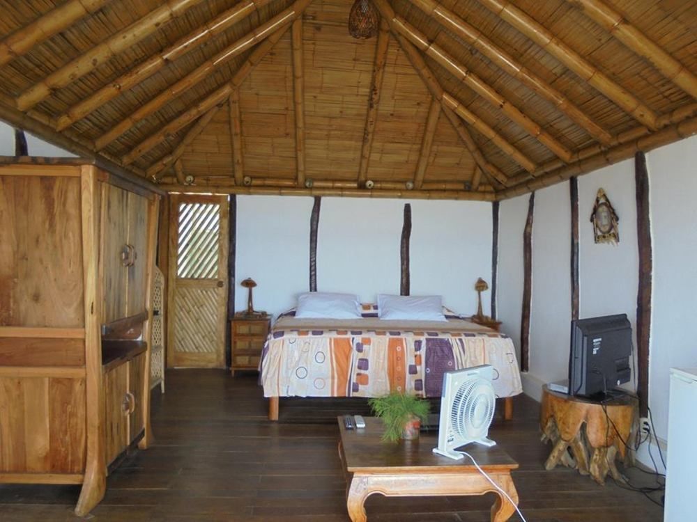 Balihai Lodge Canoas de Punta Sal